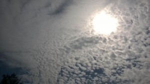 nuvolette e sole